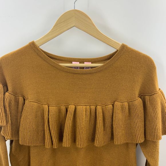 Love On A Hanger Light Brown Ruffle Sweater Size M - Picture 3 of 9